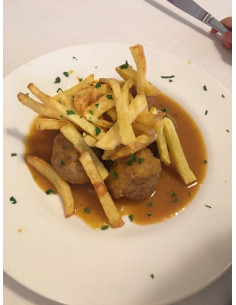 Albóndigas en salsa Española