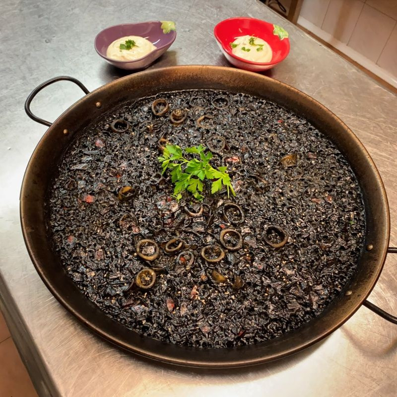 Arroz Negro con Chipirones