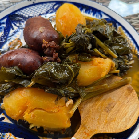 Grelos con Chorizo y Cachelos a Domicilio en Madrid | Asador PanXón