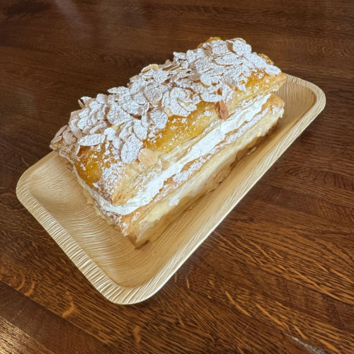 Hojaldre casero de crema y nata a domicilio en Madrid | Asador PanXón
