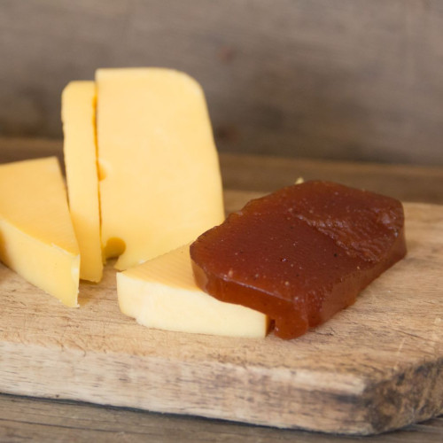 Queso de Arzúa-Ulloa con membrillo artesano | Asador PanXón